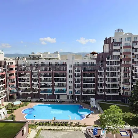 Апартаменты Admiral Plaza C 19 Private Cozy Sunny