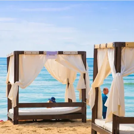 Апартаменты Admiral Plaza C 19 Private Cozy Sunny Солнечный берег