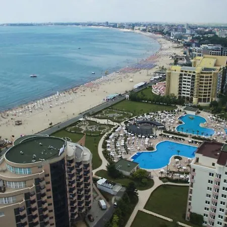 Admiral Plaza C 19 Private Cozy Sunny * Солнечный берег