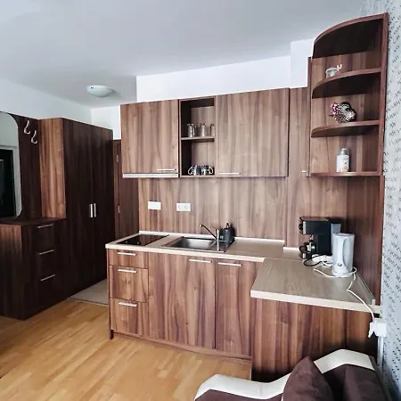 Admiral Plaza C 19 Private Cozy Sunny Апартаменты
