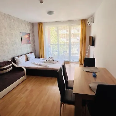 Апартаменты Admiral Plaza C 19 Private Cozy Sunny